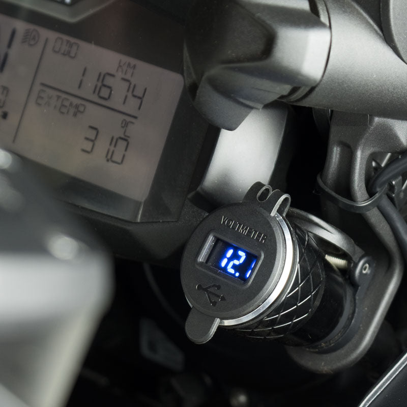 PA012 Dual Port USB Power Adapter and Voltmeter